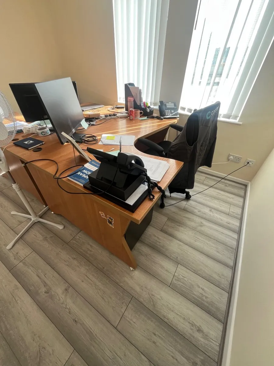 Office desks - Image 1