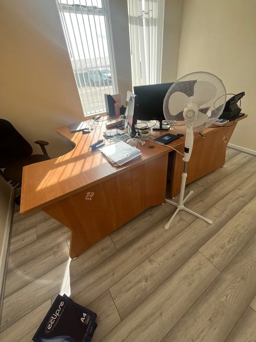 Office desks - Image 3