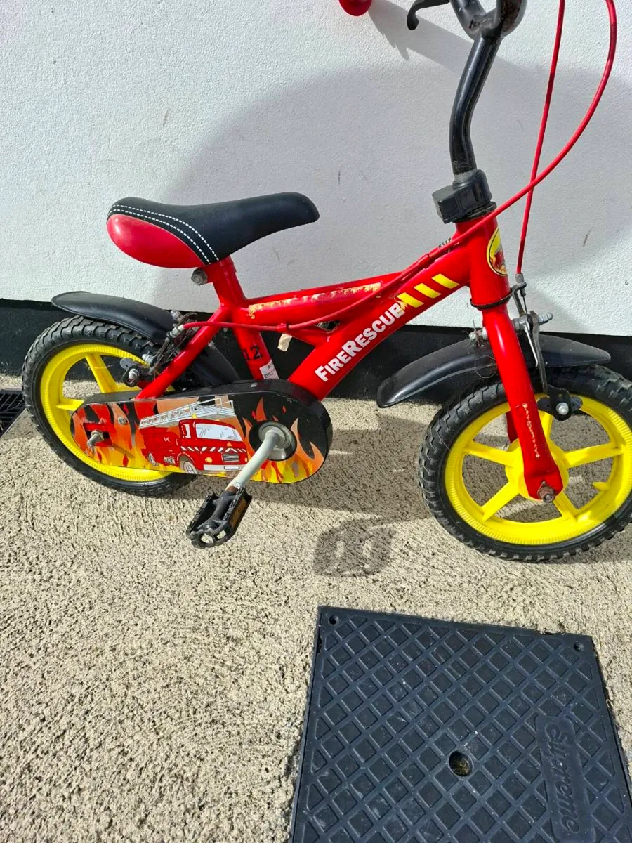 Kids 12inch bike - Image 4