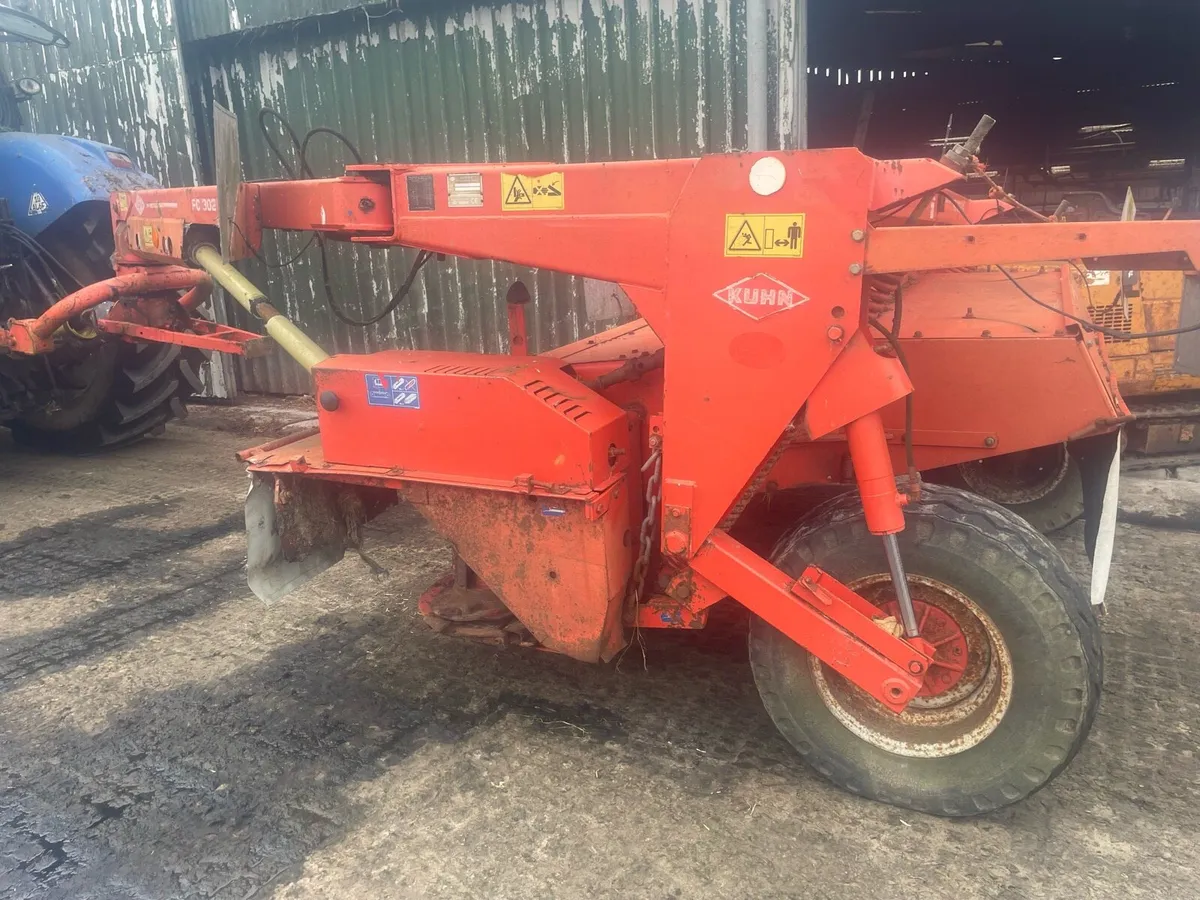 Kuhn Trailed 10 Foot Mower - Image 1