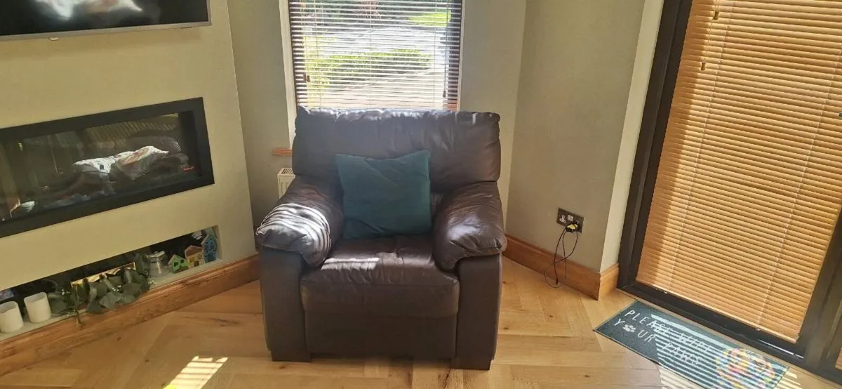 Brown leather couch suite - Image 2
