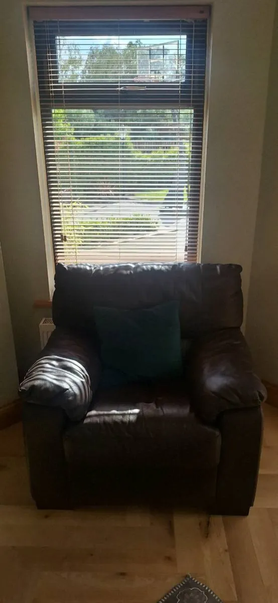 Brown leather couch suite - Image 3