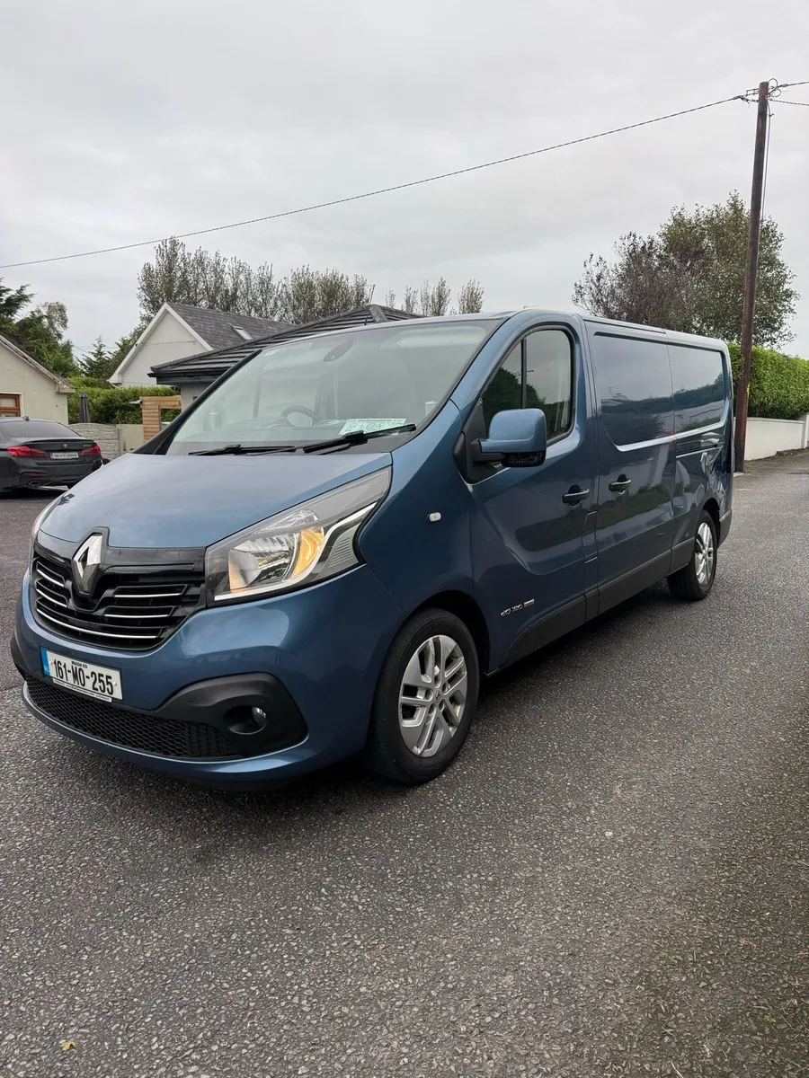 2016 Renault trafic - Image 4