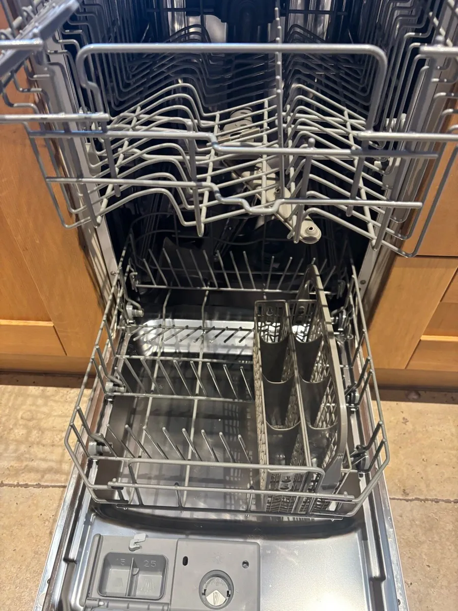 Compact Integrated Dishwasher - Image 2
