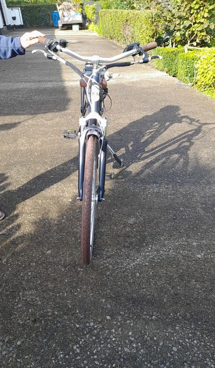 B twin ebike - Image 3