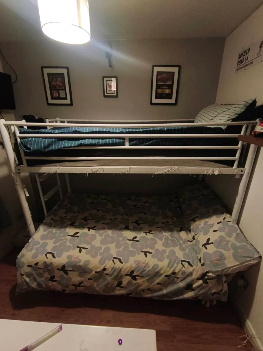 Bunk beds - Image 1
