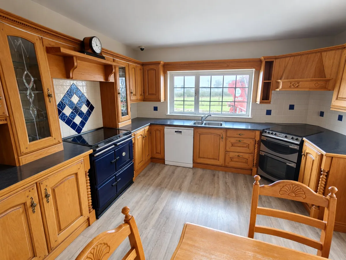 Solid oak kitchen