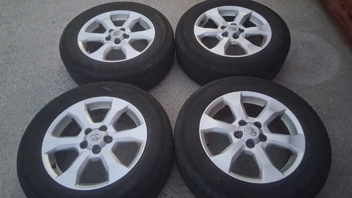 Toyota Rav 4 Alloy wheels - Image 3