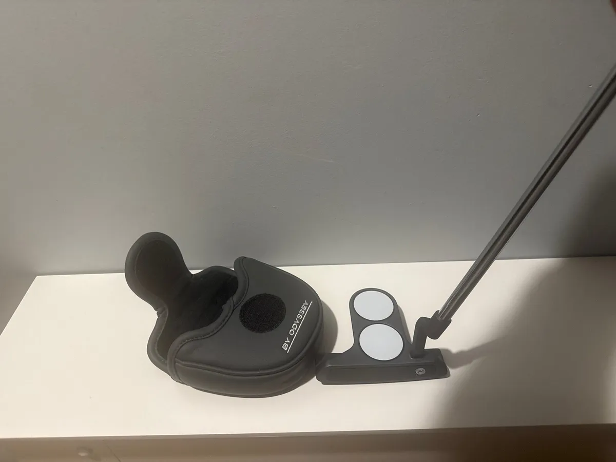 Odyssey DFX 2-Ball Blade 34” Putter - Image 1