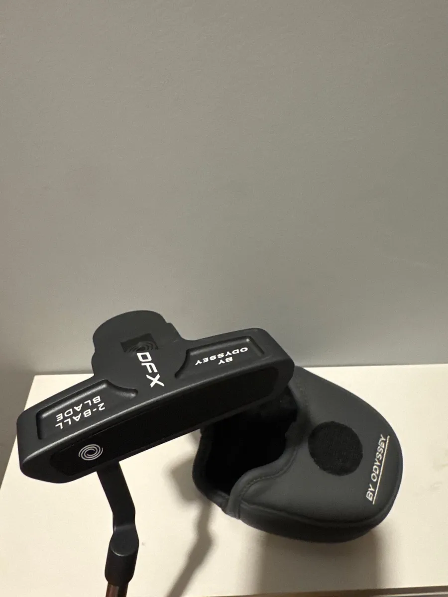 Odyssey DFX 2-Ball Blade 34” Putter - Image 3