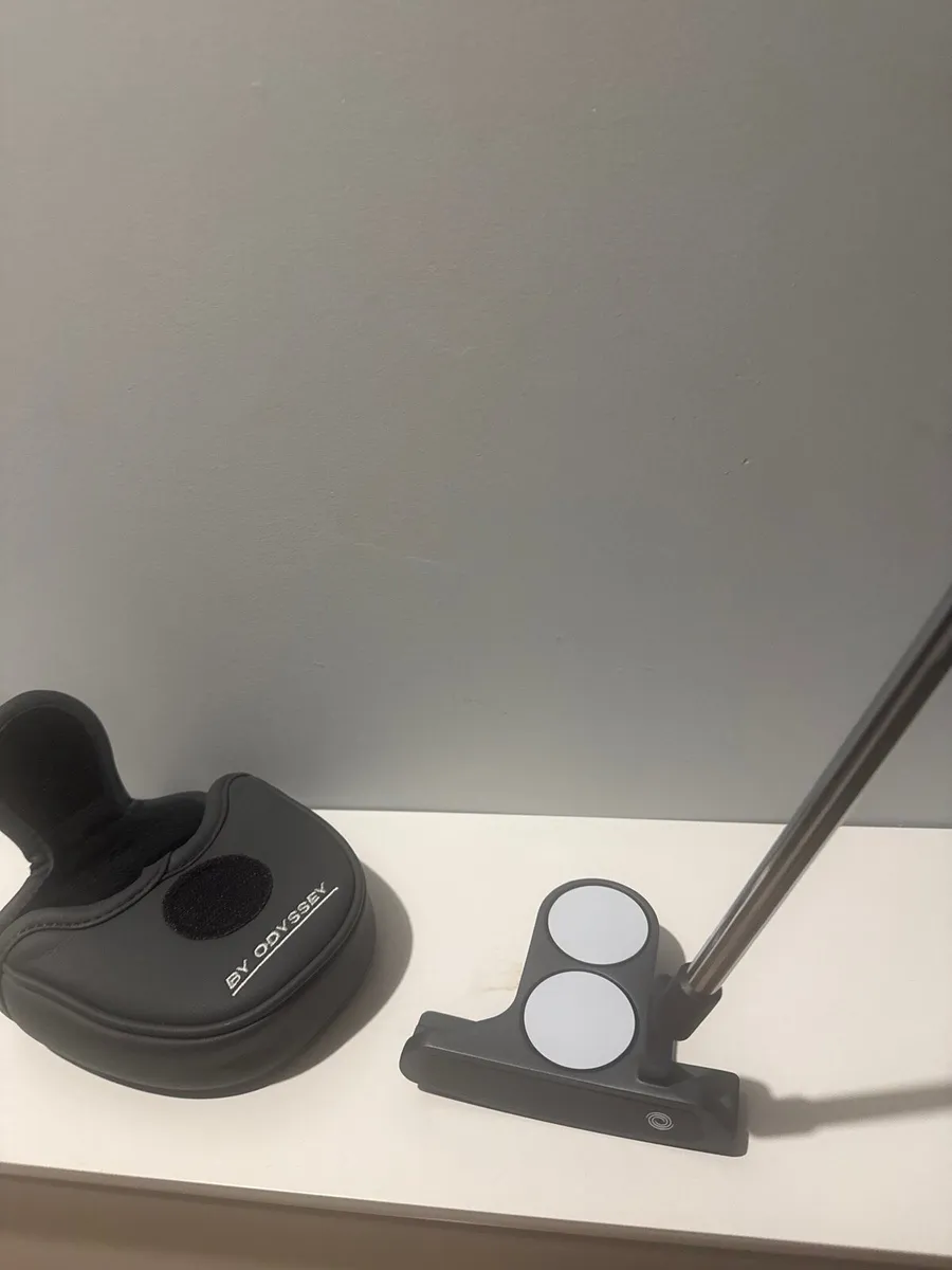 Odyssey DFX 2-Ball Blade 34” Putter - Image 4