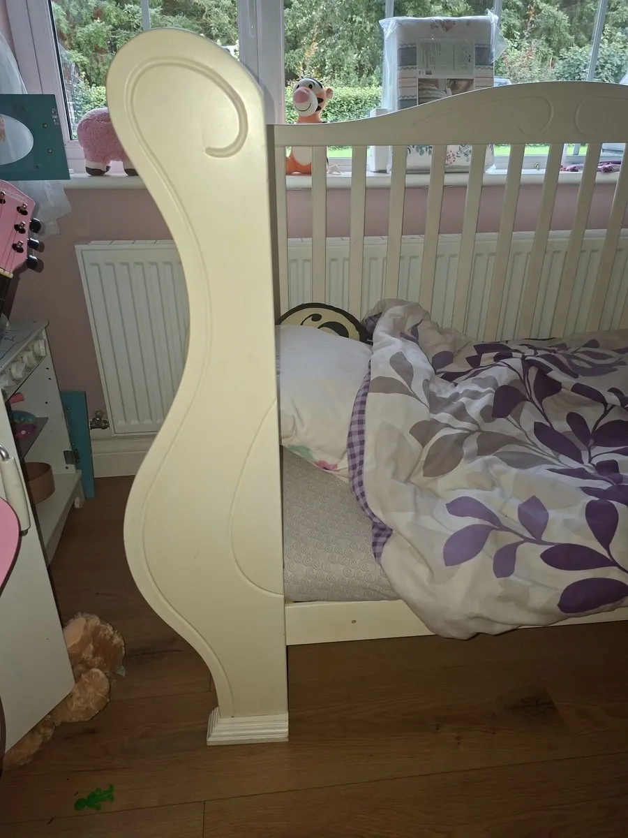 Sleigh cot bed - Image 2
