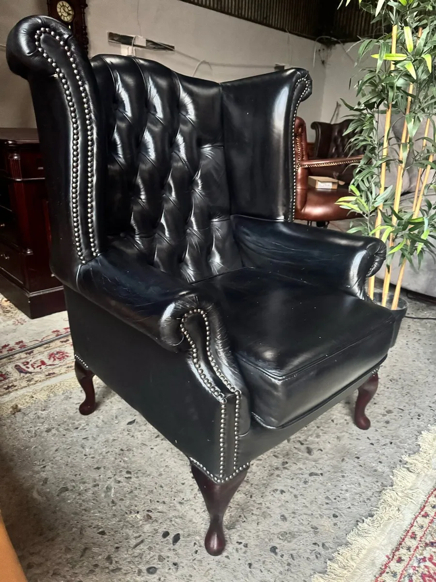 Unique Chesterfield cornersofa+anne queen armchair - Image 4