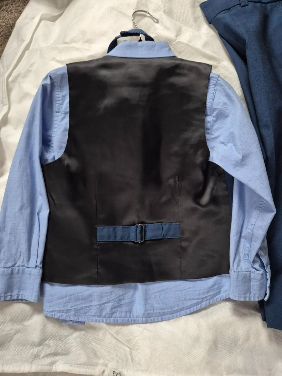 Boys waistcoat shirt and trousers set - Image 2