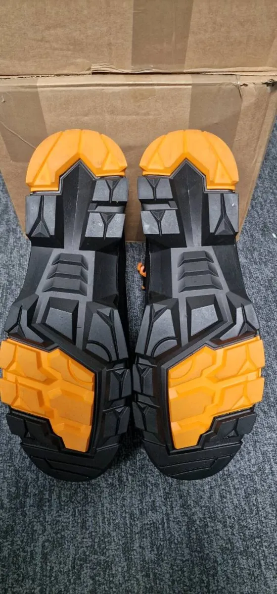UVEX 2 Black Leather Work Boots - Image 4