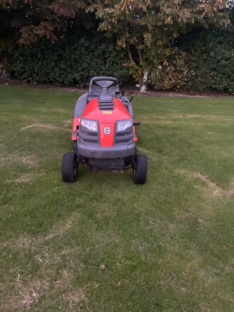 Husqvarna ride on lawnmower - Image 2