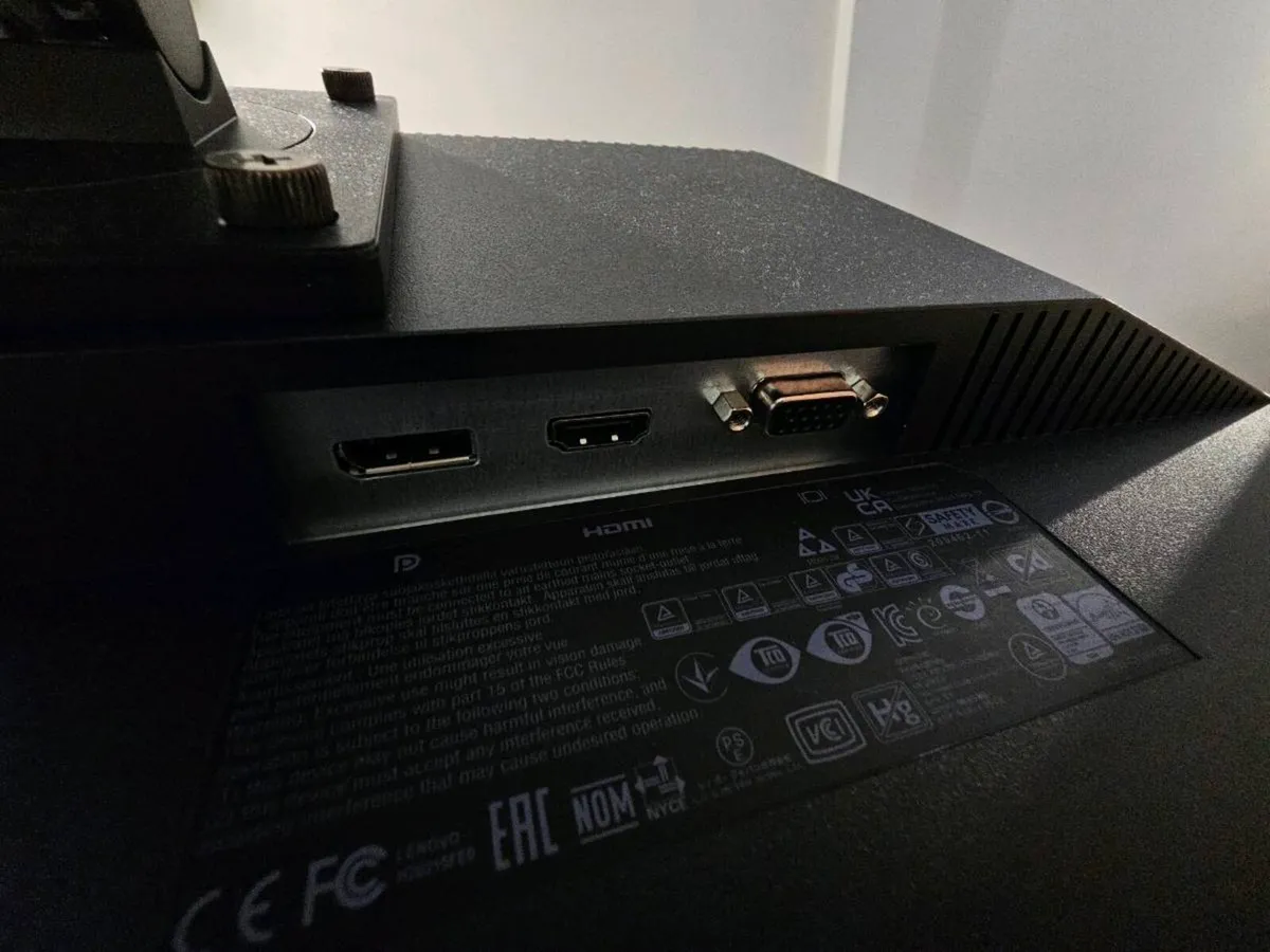 22" Lenovo Monitor - Image 3
