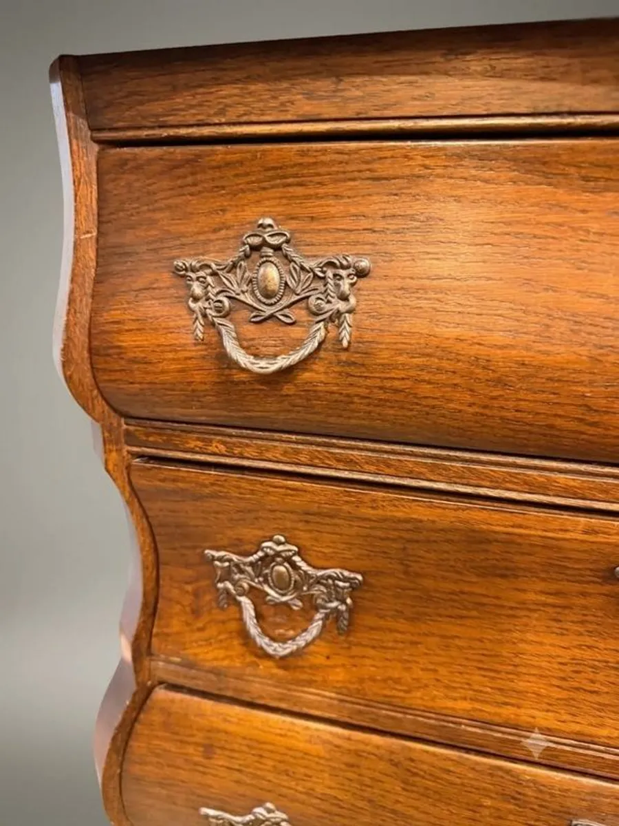 Early 20th Century Dutch Bombe Commode in Solid Oak - Image 2