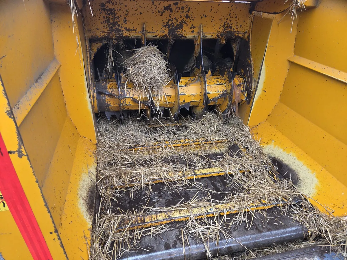 Lucas castor +20r straw blower - Image 3