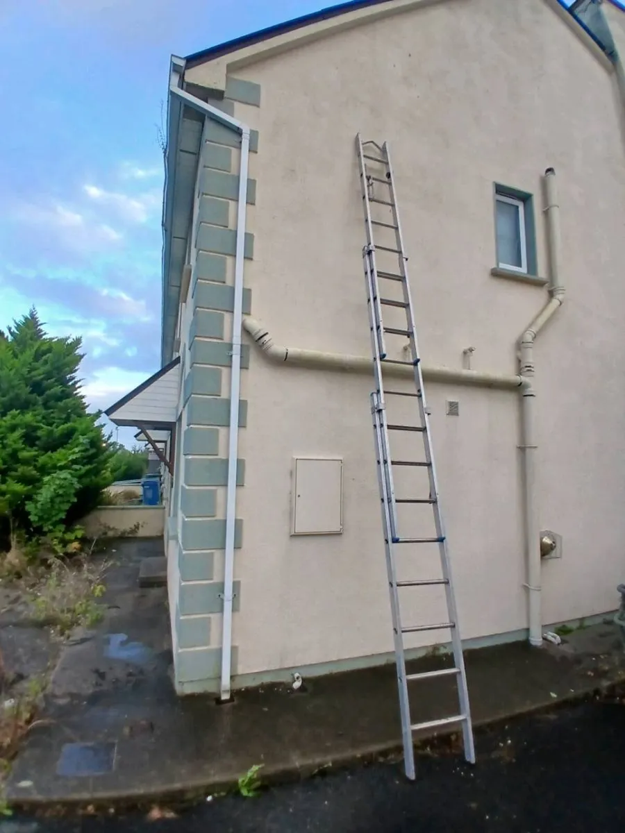 20ft triple ladder - Image 3