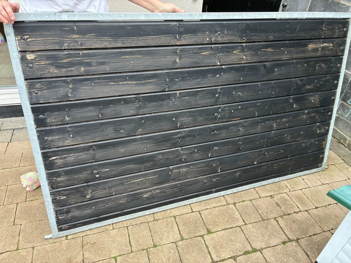 Gate - Image 1