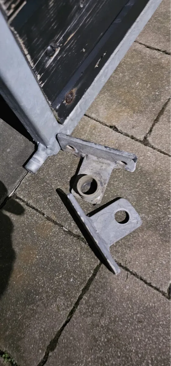 Gate - Image 3