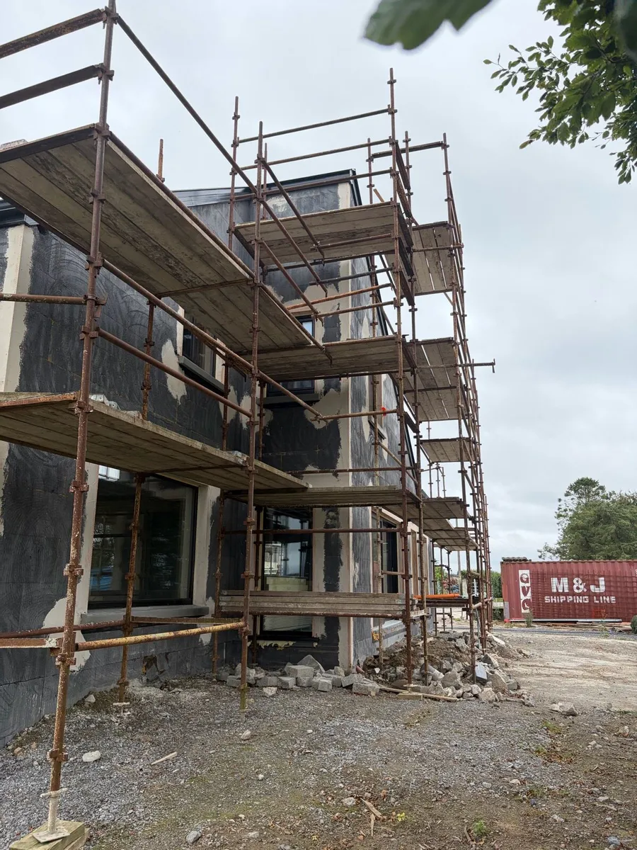 Scaffold for sale - Image 1