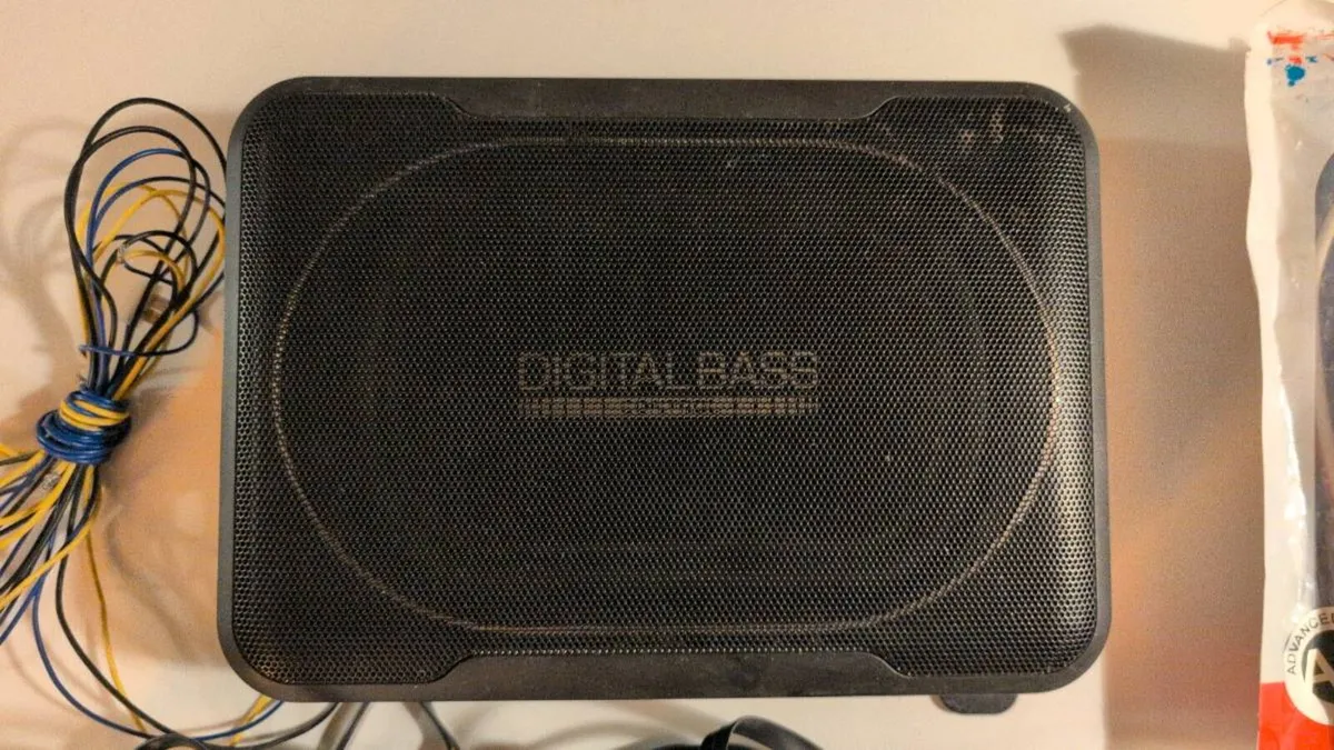 Pioneer TS-WX130DA active subwoofer - Image 1