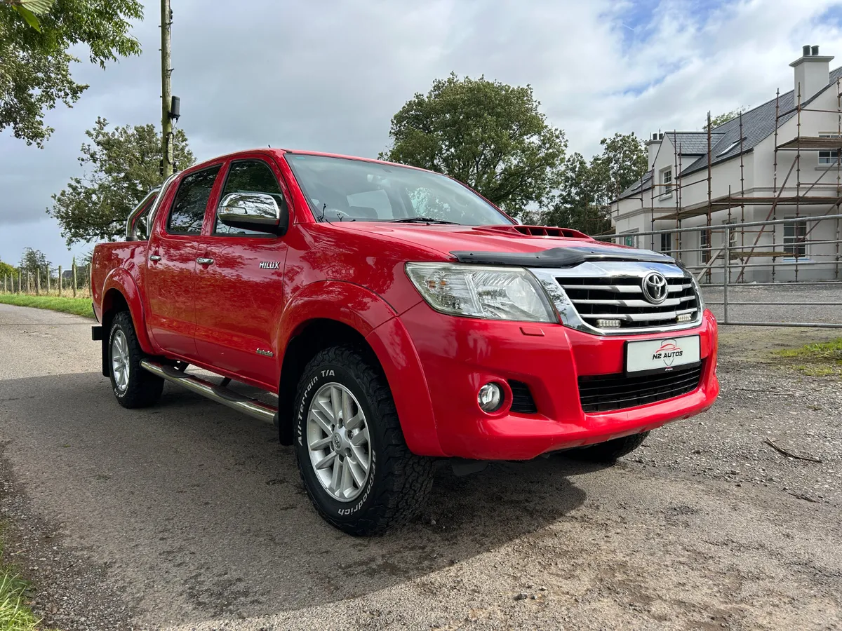 2016/161 Toyota Hilux 3.0 D-4D 171 Auto Invincible - Image 4