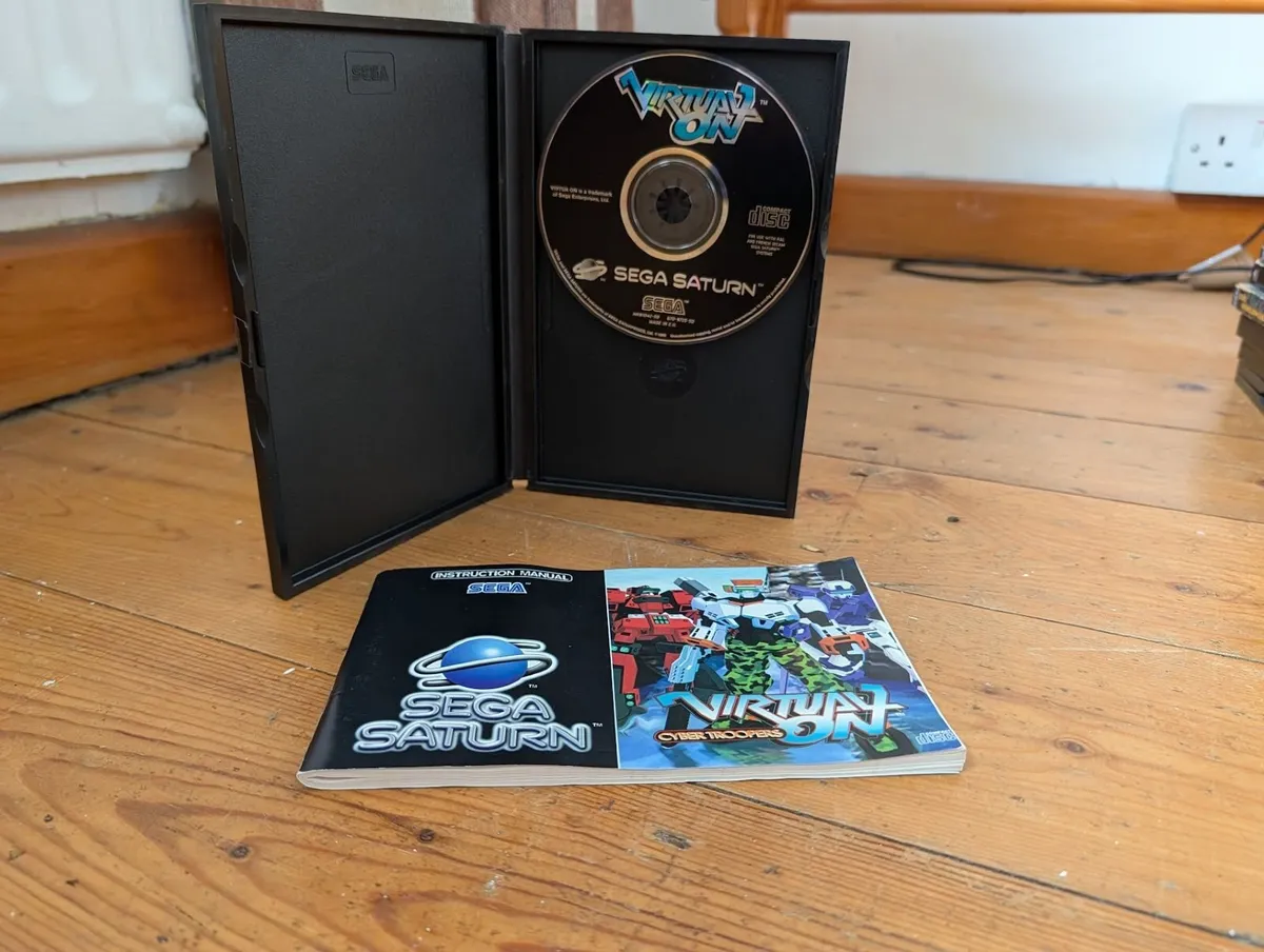 Sega Saturn console bundle + 2 PS1 MSGS Games - Image 3