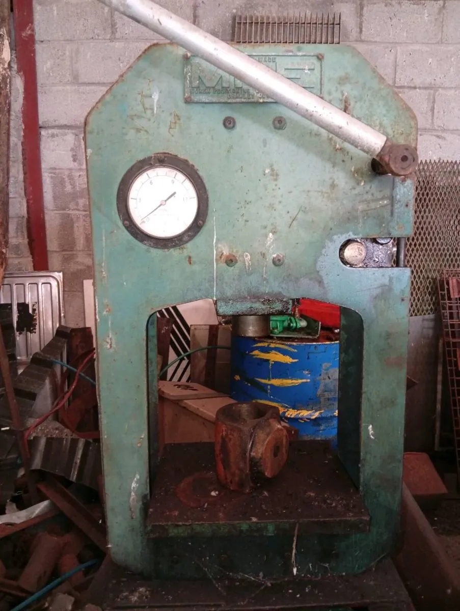 Hydraulic press - Image 4