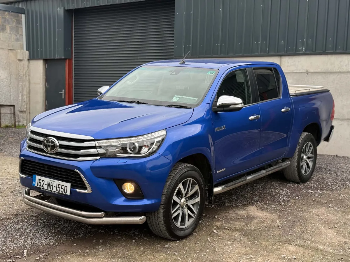 162 Toyota Hilux 2.4D New Doe - Image 2
