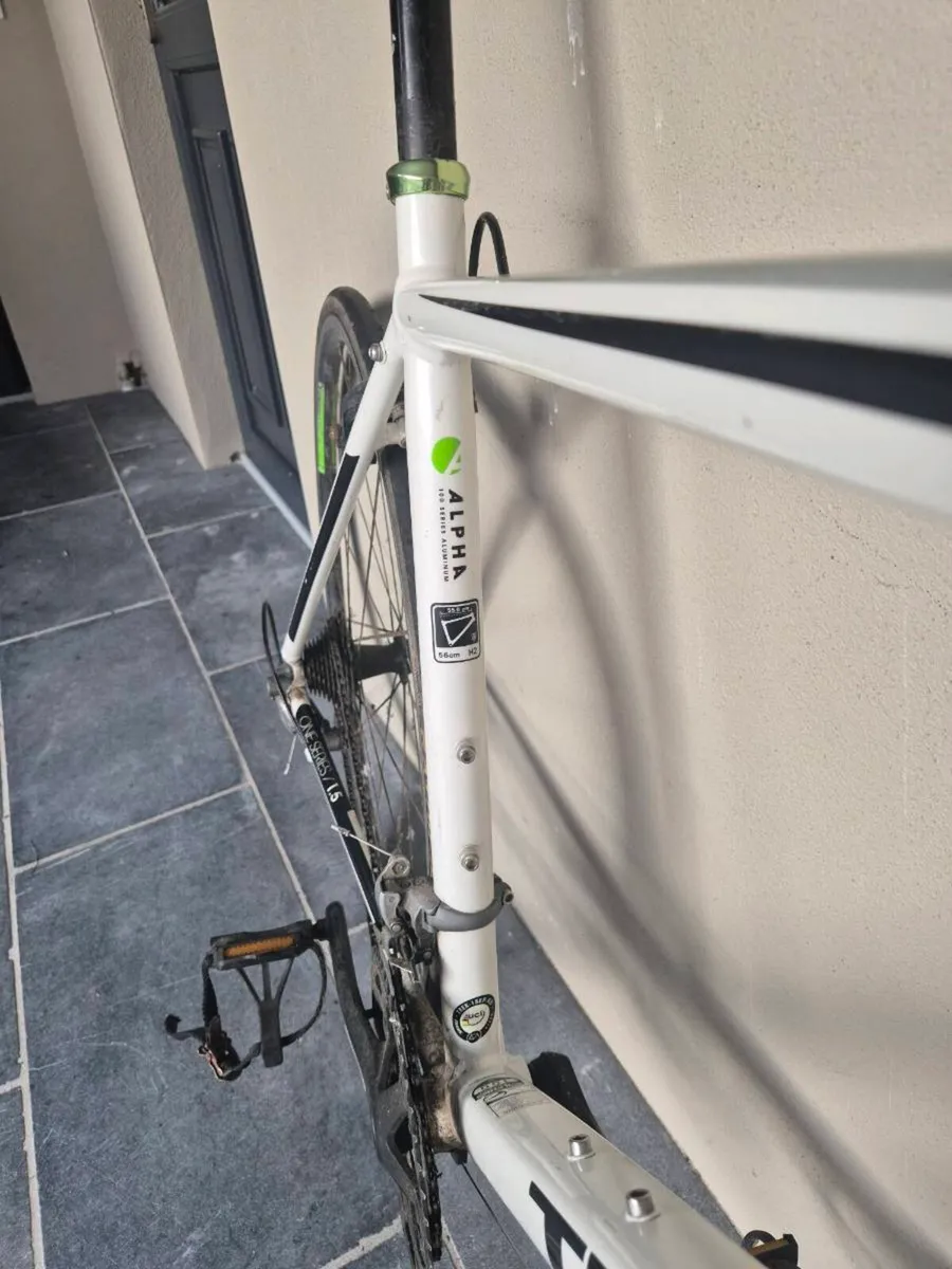 Road Bicycle - Image 3