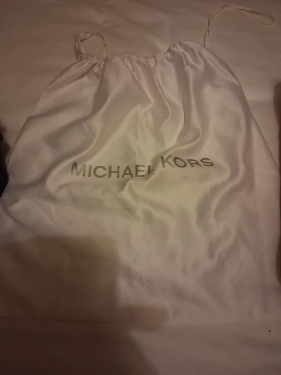 Michael Kors Leather Bag - Image 3