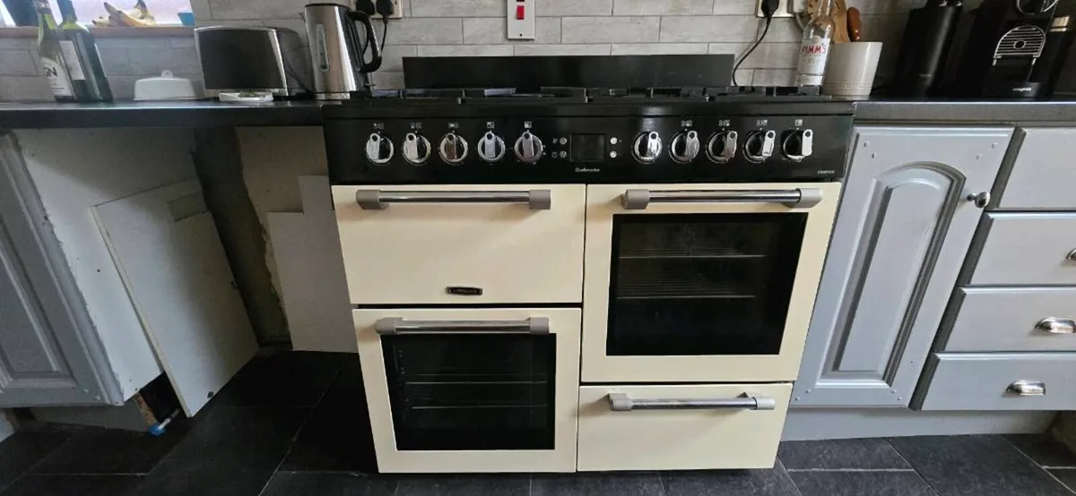 Leisure Cuisinemaster 100 dual-fuel range cook - Image 1