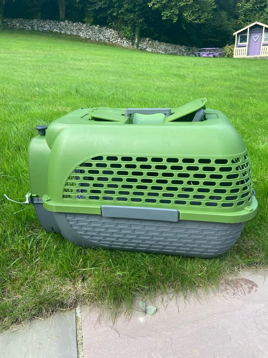 Pet carrier - Image 1
