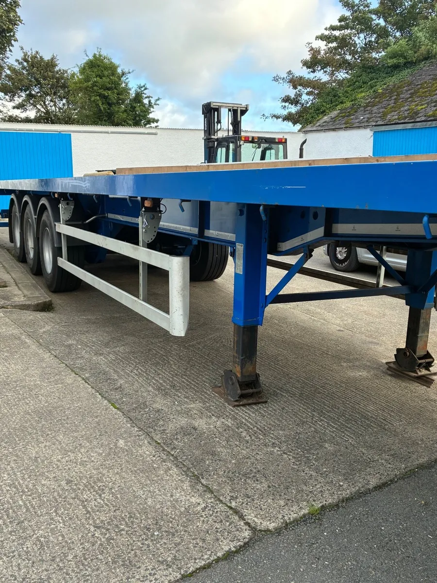Trailer - Image 1