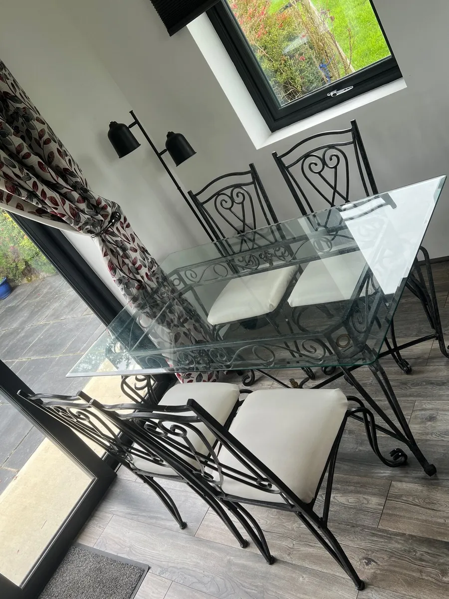 Dining table & 4 chairs - Image 2
