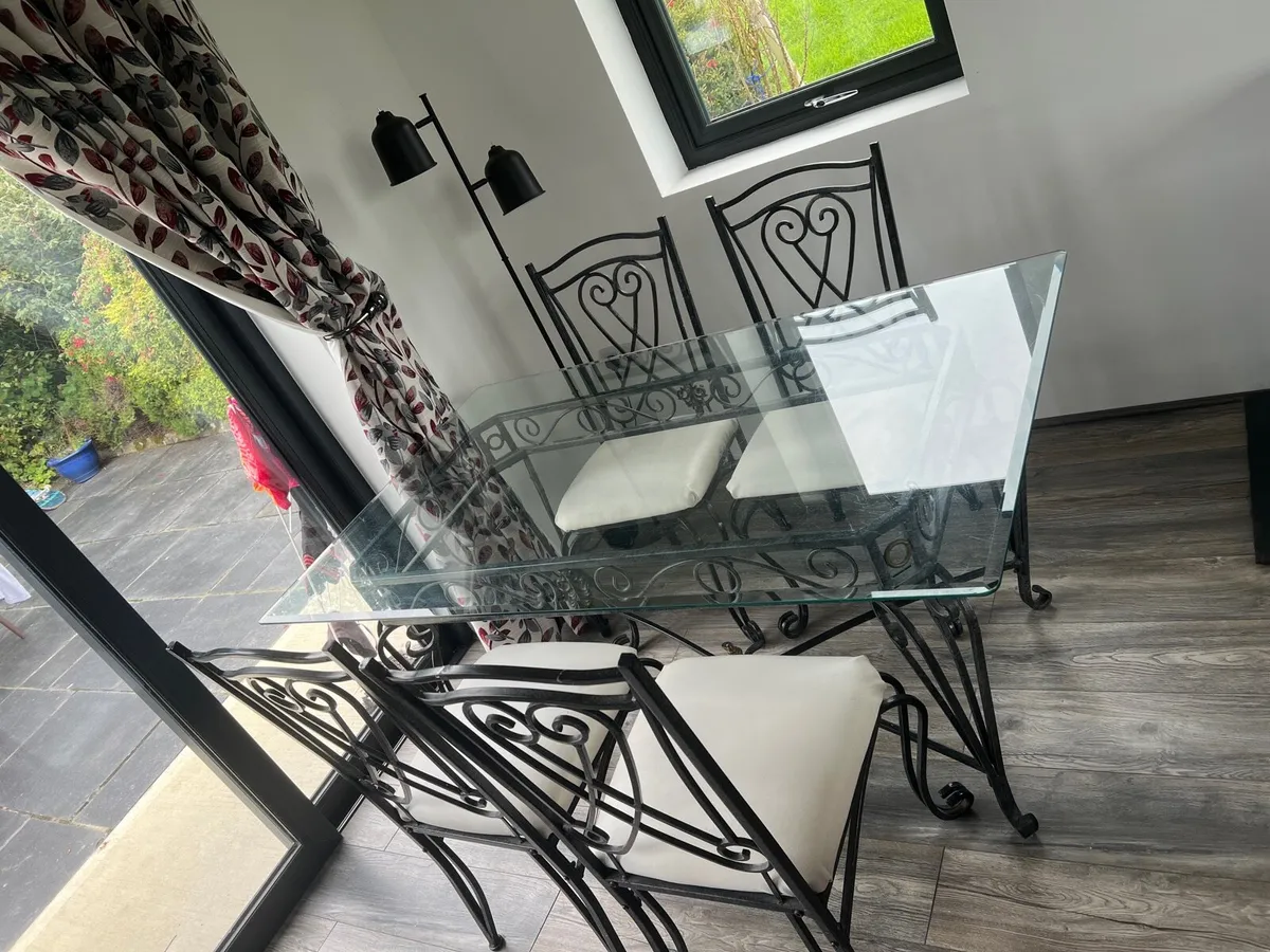 Dining table & 4 chairs - Image 3