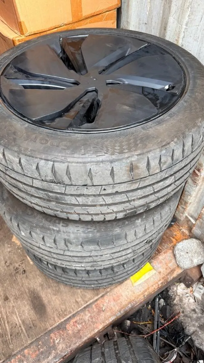 2026 Tesla Model Y Juniper 19 Genuine Crossflow Wheels Tyres Set of 4 - Image 1