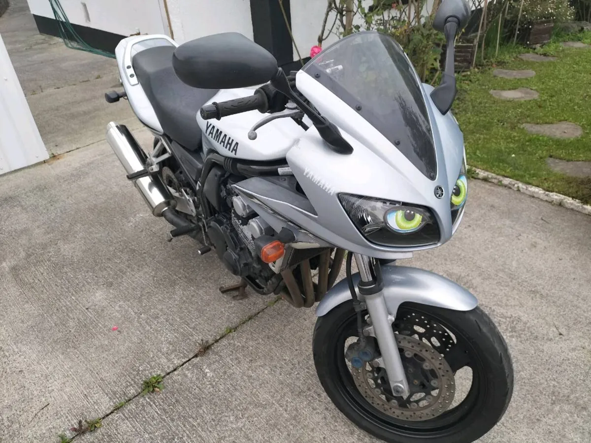 Yamaha FZS600 - Image 4