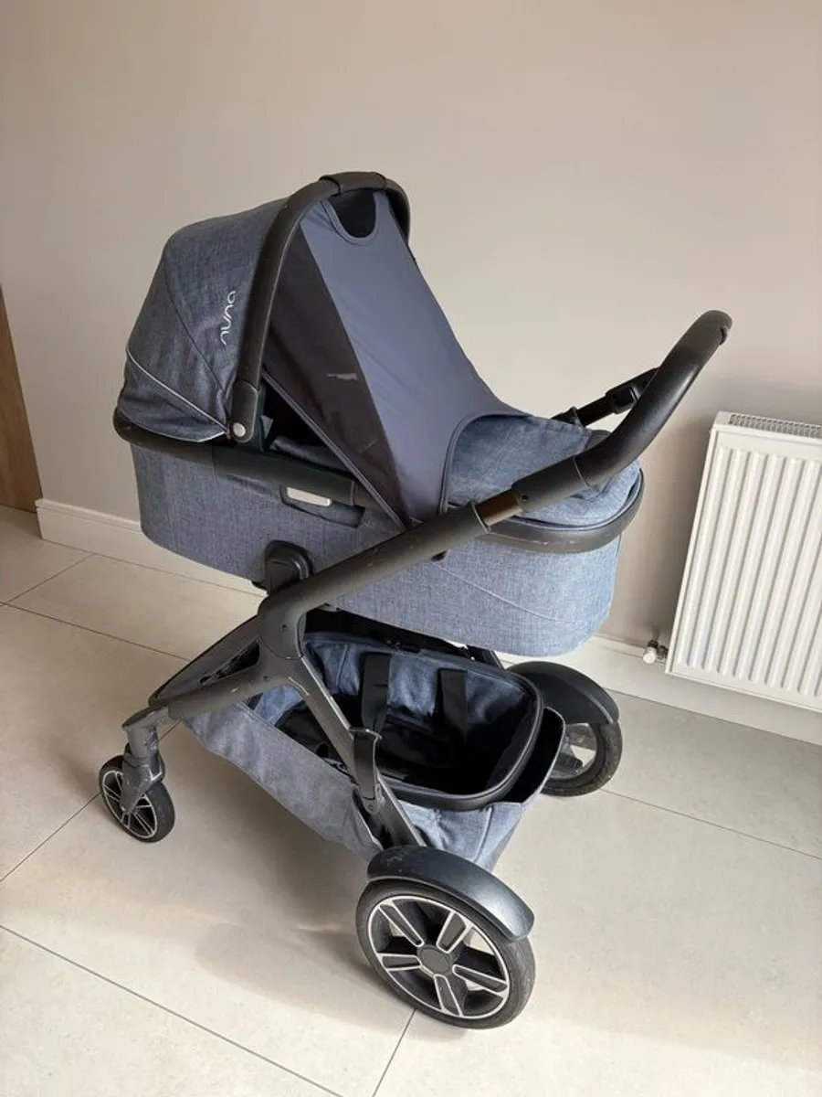 Nuna Demi Grow Bassinet & Pushchair - Image 2