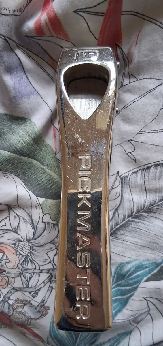 Guitar Pick Punch Maker - Image 1