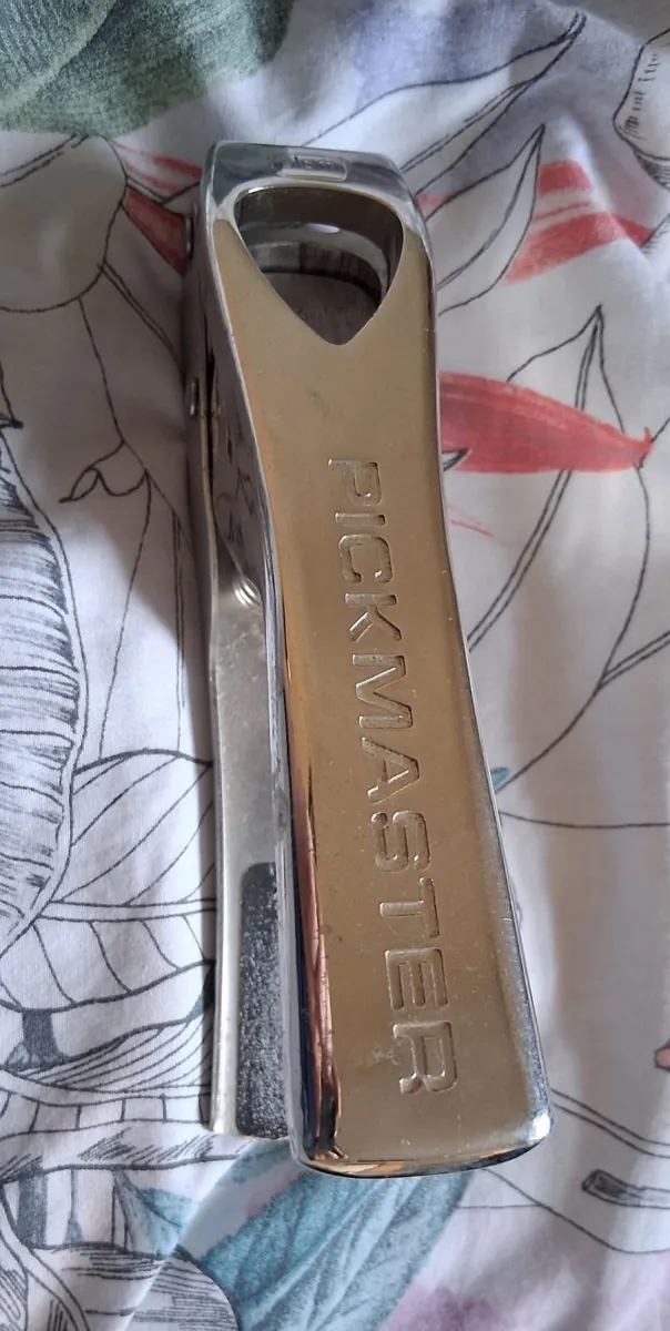 Guitar Pick Punch Maker - Image 3