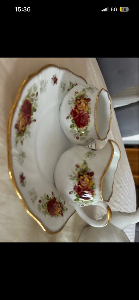 Queens fine bone china tea set - Image 2