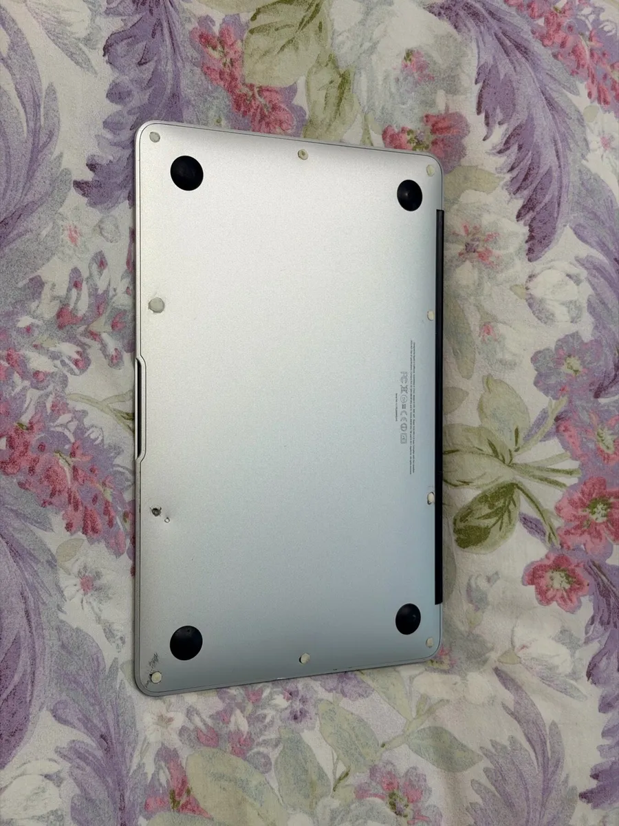 MacBook Air 2011 - Image 3