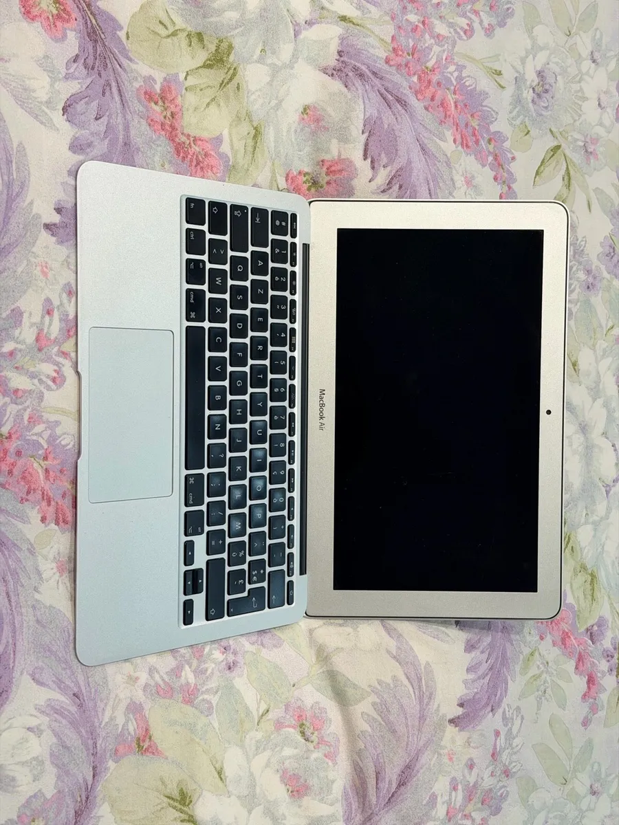MacBook Air 2011 - Image 4