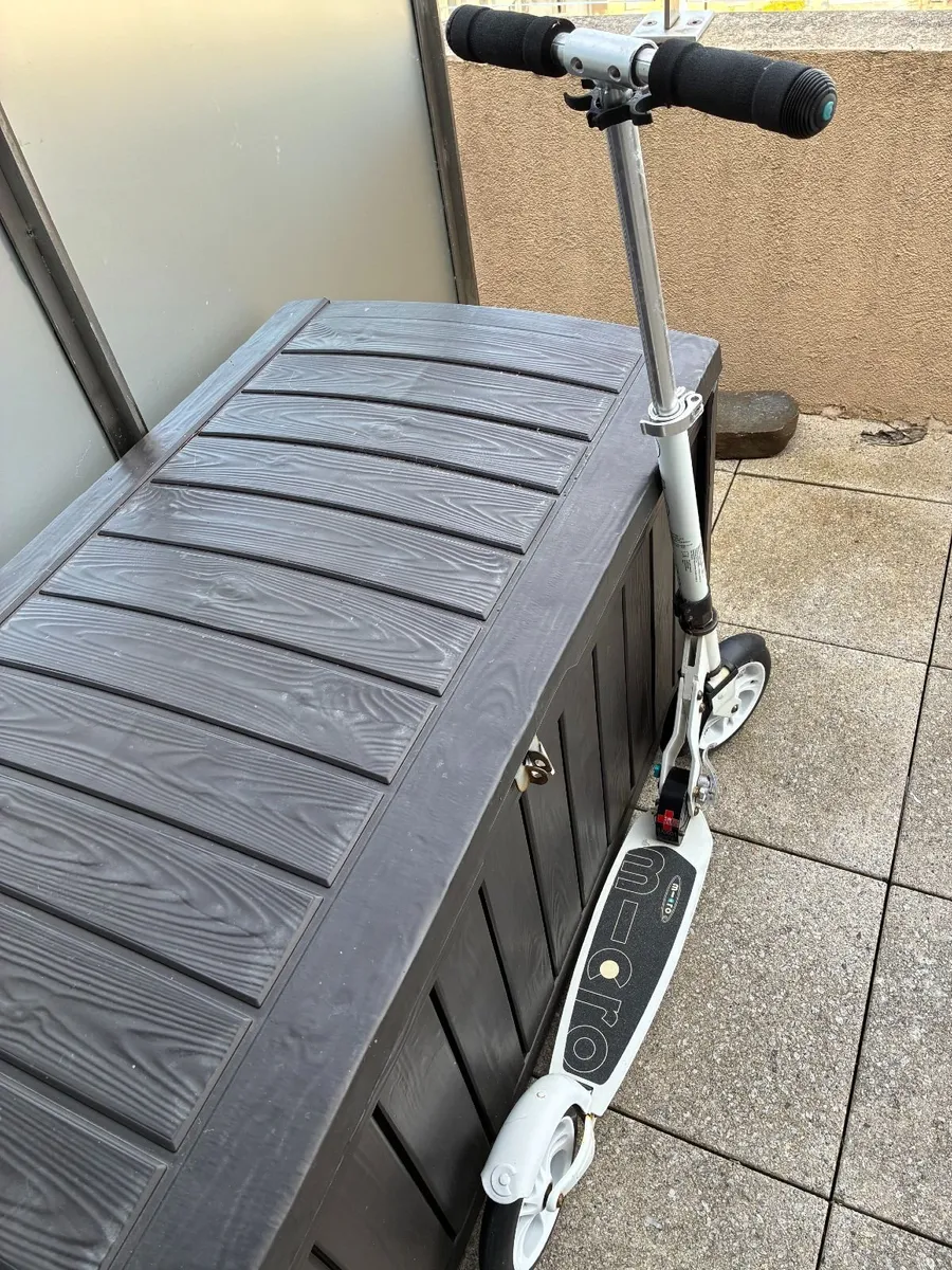 Scooter - Image 3