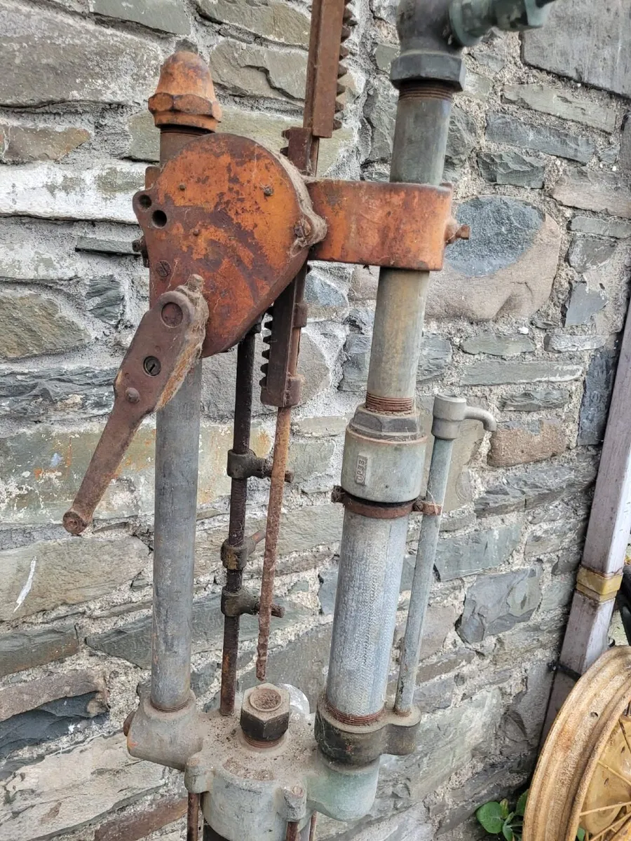 1915 Gilbert & Barker Petrol Pump - Image 2