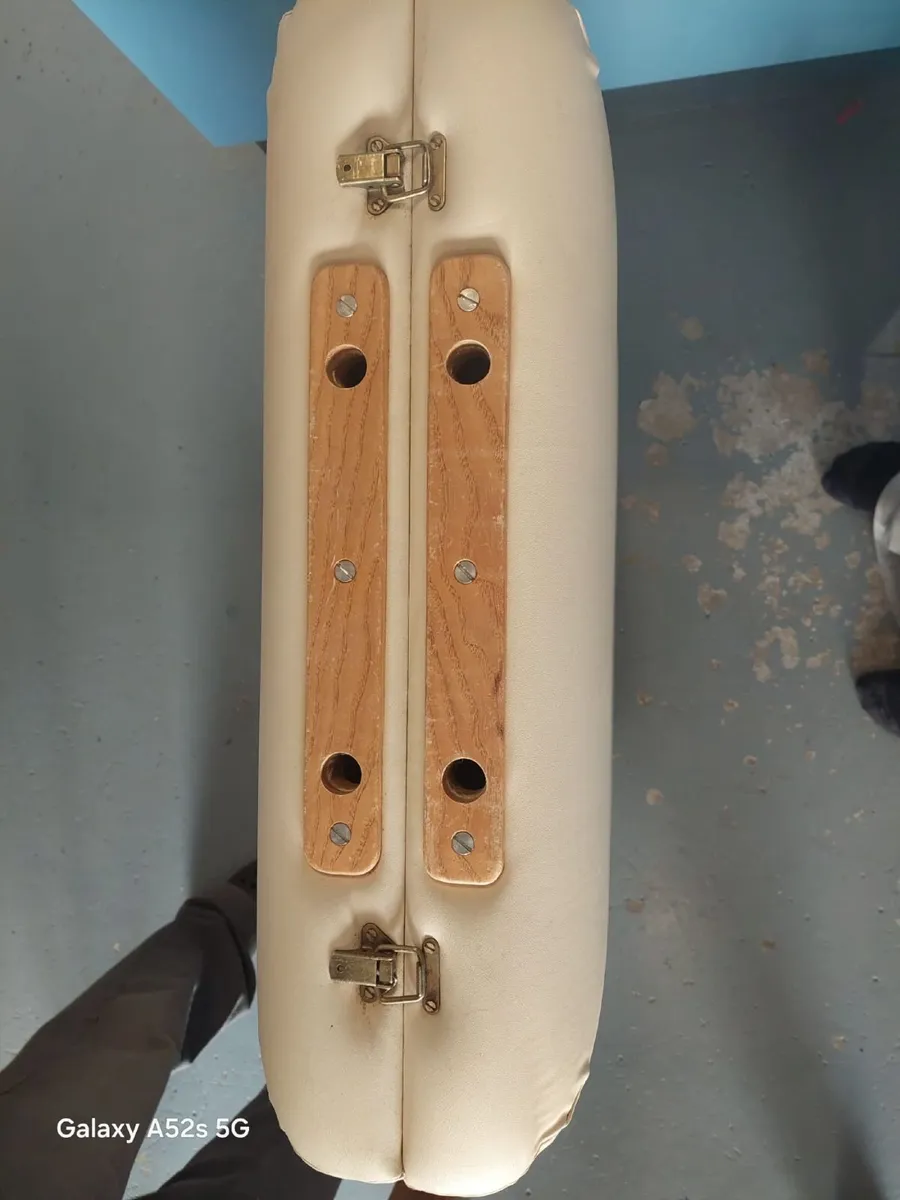 Massage table - Image 4